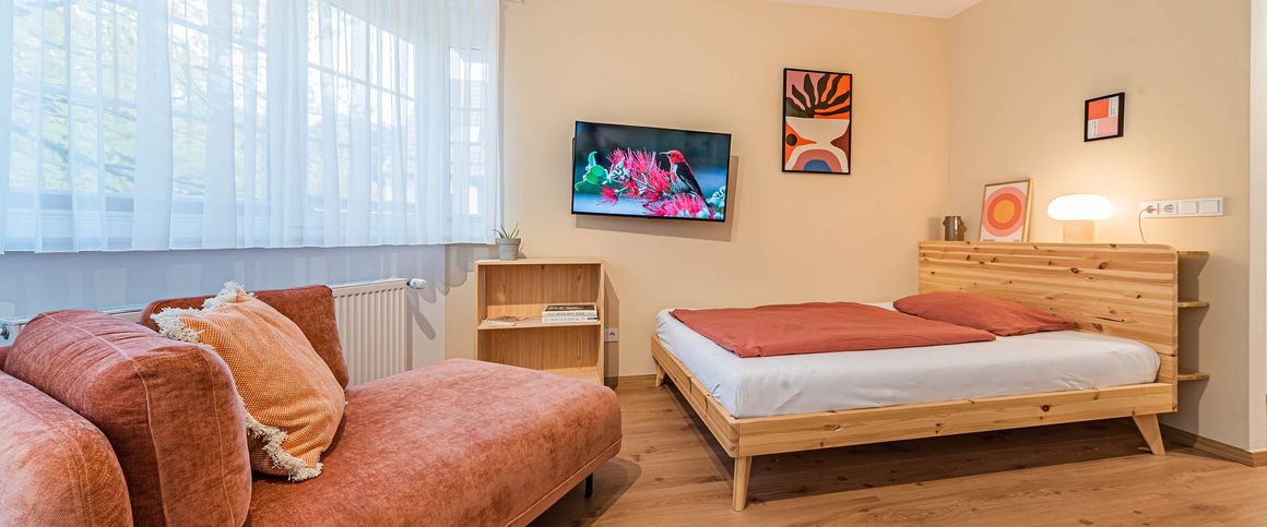 City-Residence: Gepflegtes 1-Zimmer-Apartment mit W-LAN und Reinigungsservice - Photo 1