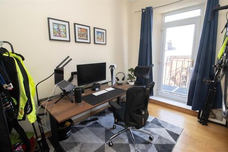 3 Bedroom Apartment - Third Floor - Photo 3