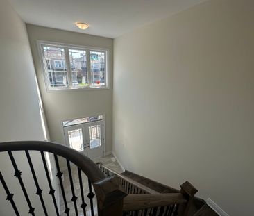 For Lease - 298 Forks Road, Welland, Ontario - Photo 6