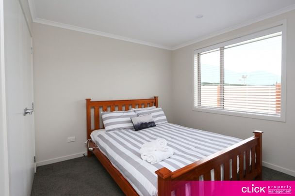 Fully furnished with utilities included - Photo 1