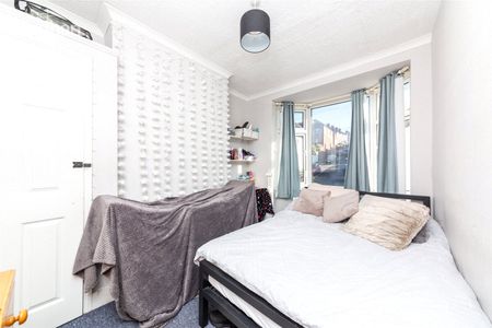 4 bedroom terraced house to rent - Photo 2