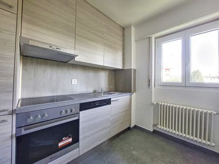 Magnifique appartement de 3 pièces entièrement rénové au dernier étage - Foto 3