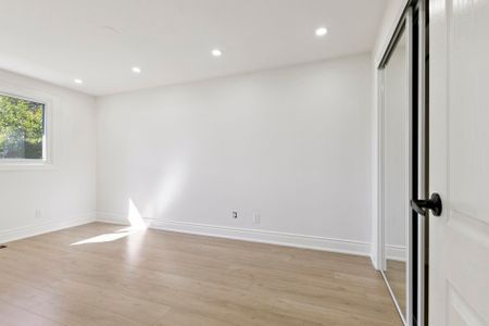 For Lease - 335 Belmont Avenue Unit# Main Floor, Kitchener, Ontario - Photo 5