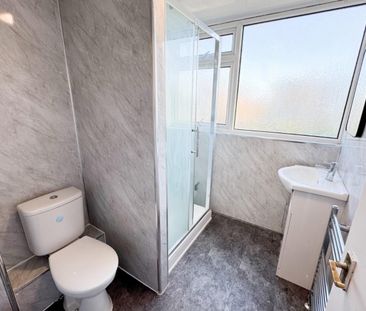 3 bedroom House To Let - Photo 4