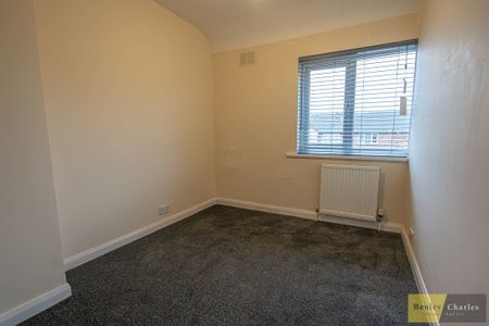 2 Bedroom For Rent - Photo 3