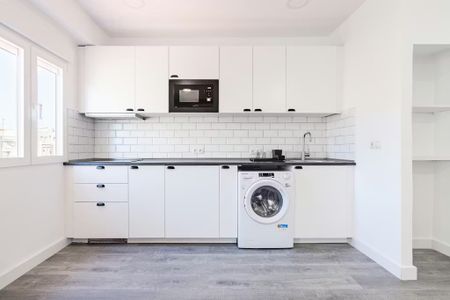 Carrer de Vicent Brull, Valencia, Valencian Community 46011 - Photo 2