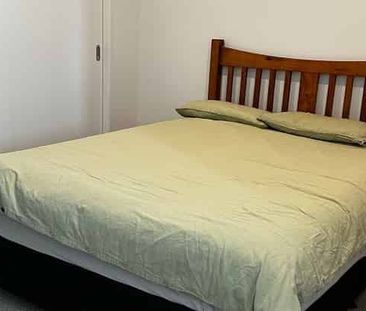 Fully furnished modern one bedroom Apartment. - Photo 1