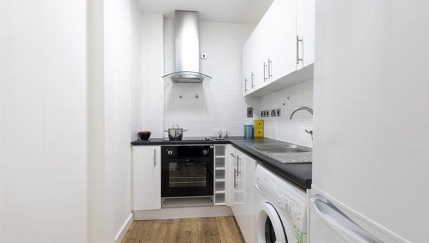 Studio to rent - Photo 1