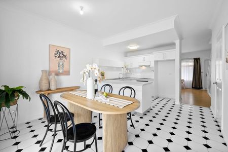 Stylish & Low-Maintenance Living - Photo 3