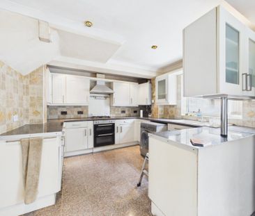 Northborough Road, Slough, Berkshire,SL2 - Photo 3