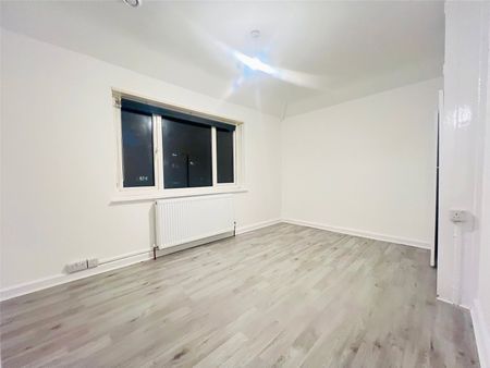 house to rent Camden Gardens, Thornton Heath, CR7 - Photo 3