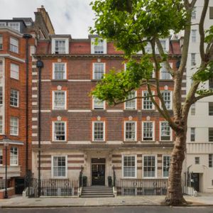 A range of stylish one-bedroom apartmnts to rent on Draycott Avenue in Kensington and Chelsea, Londo - Photo 2