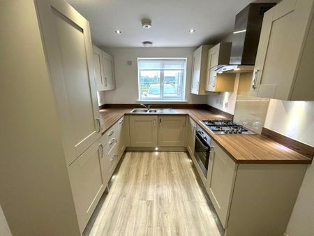 2 bedroom semi-detached house to rent - Photo 4