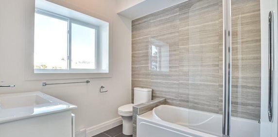 Charmant 3.5 Inclu WIFI, PARK, Locker - Photo 2