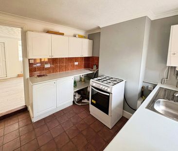 East Street, Farnham, Surrey, GU9 - Photo 2