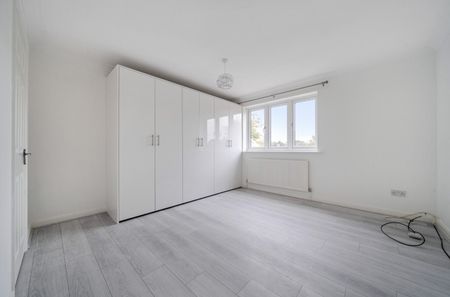 Hotham Close, Sutton At Hone, Dartford, DA4 9ET - Photo 4