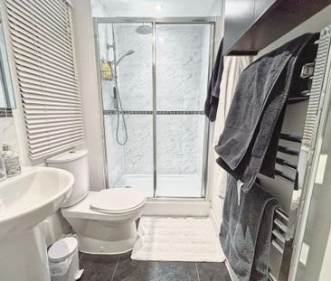 3 bedroom semi-detached house to rent - Photo 6