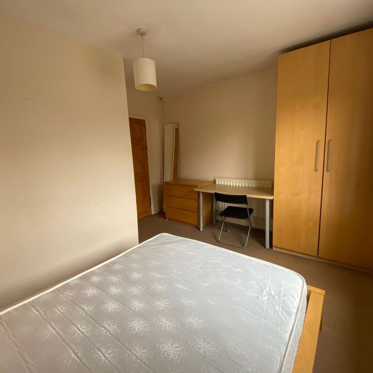 4 Bed Student Accommodation - Photo 1