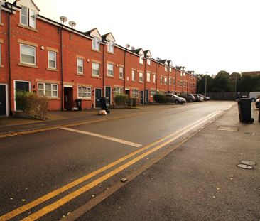 Blue Fox Close, Leicester, Leicestershire, LE3 0EE - Photo 1