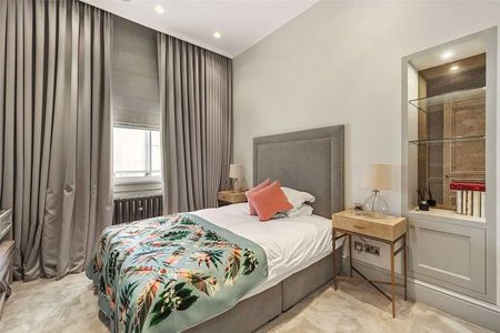 Four bedroom apartment finished to the highest of specifications located in Chiltern Court - Photo 5