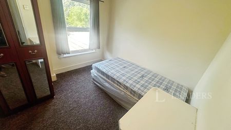 4 bedroom house to rent Crawley Road, LU1 - Photo 3