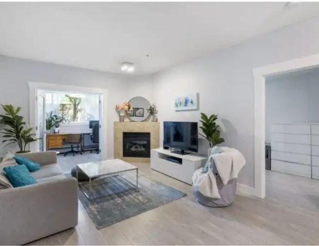 Spacious 2bed, 2bath + den in the heart of Downtown | 115 - 126 14th Ave SW, Calgary - Photo 1