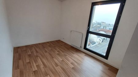 location Appartement T3 DE 76.9m² À AUBERVILLIERS - Photo 4