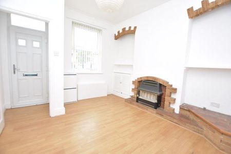 2 bedroom terraced house to rent - Photo 4