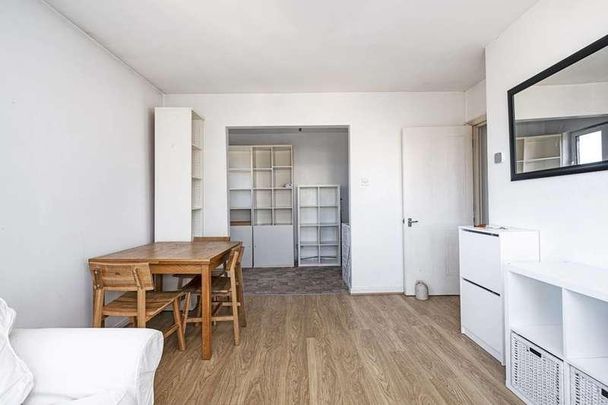 Millennium Place, Bethnal Green, E2 - Photo 1