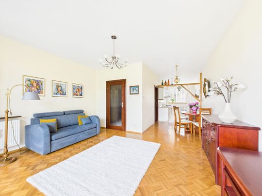 *Panoramiczne okno z tarasem - widok na las* - Фото 1