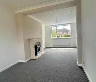 3 bedroom end of terrace house to rent - Photo 2