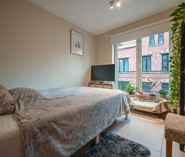 Aantrekkelijk en energiezuinig appartement in hartje Izegem - Foto 3