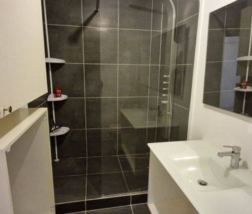 Location appartement 1 pièce 35 m² à Six-Fours-les-Plages (83140) - Photo 2