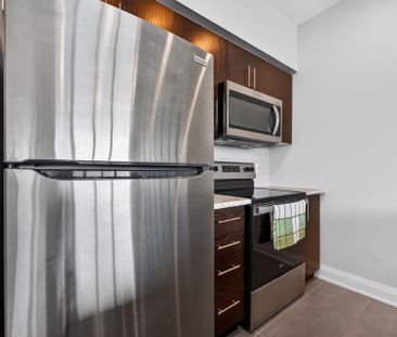 For Lease - 16 Concord Place Unit# 218, Grimsby, Ontario - Photo 6
