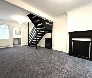 2 bedroom terraced house to rent - Photo 3