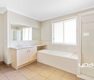 Low Maintenance Family Home - Photo 5