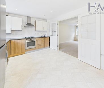 3 bedroom semi-detached house to rent - Photo 3