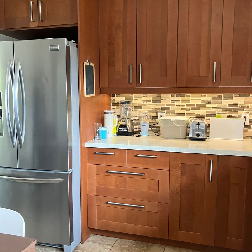 For Lease - 88 KULPIN Avenue Unit# MAIN FLR, Bradford West Gwillimbury, Ontario - Photo 1