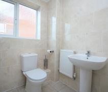 5 bedroom detached house to rent - Photo 2