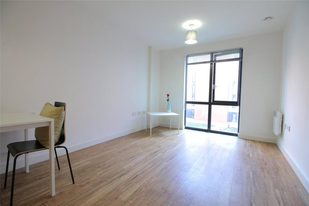 1 bedroom flat to rent - Photo 1