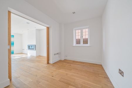 4 bedroom semi-detached house to rent - Photo 3