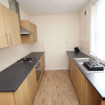 3 Bedroom Terraced House - Photo 1