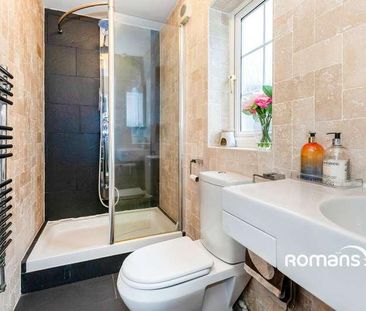 Barnfield, Iver, Buckinghamshire, SL0 - Photo 6