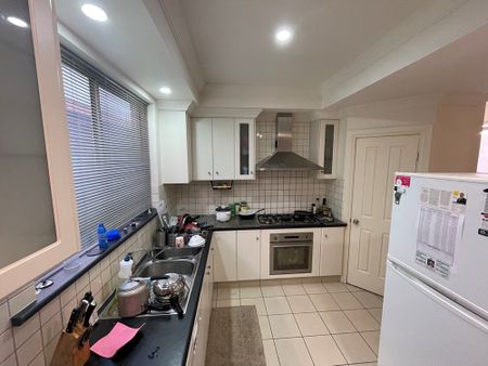 5-bedroom shared house / townhouse, Jellicoe Street - Photo 3