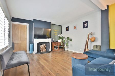 Trinity Street, CM23, Bishop'S Stortford - Photo 2