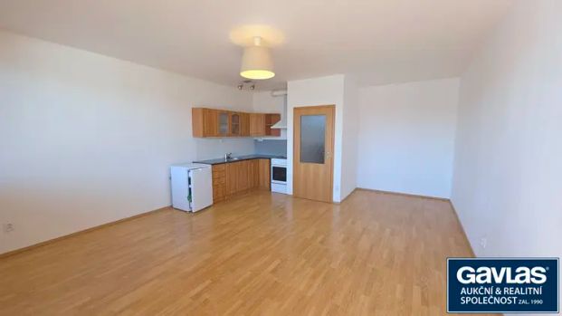 Pronájem 1+kk, s balkonem a komorou, 34 m - Фото 1