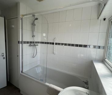 3 bedroom terraced house to rent - Photo 6