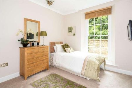 Cavendish Lodge, Bath, BA1 - Photo 2