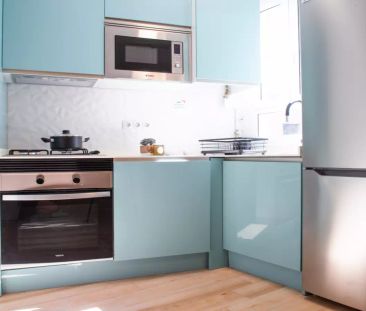 Rooms for rent in 5-bedroom apartment in Valdeacederas - Foto 4