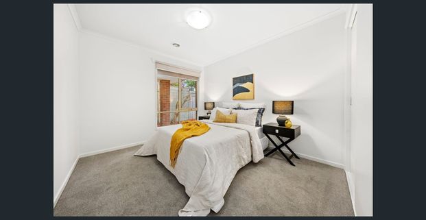 WELL PRESENTED TWO BEDROOM UNIT - Photo 1